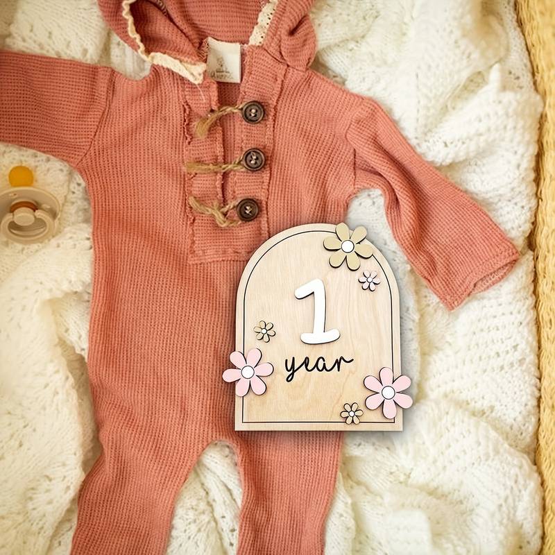 cartes mensuelles en bois pour bébé