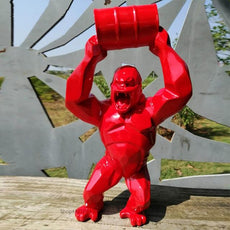 statut king kong avec tonneau rouge